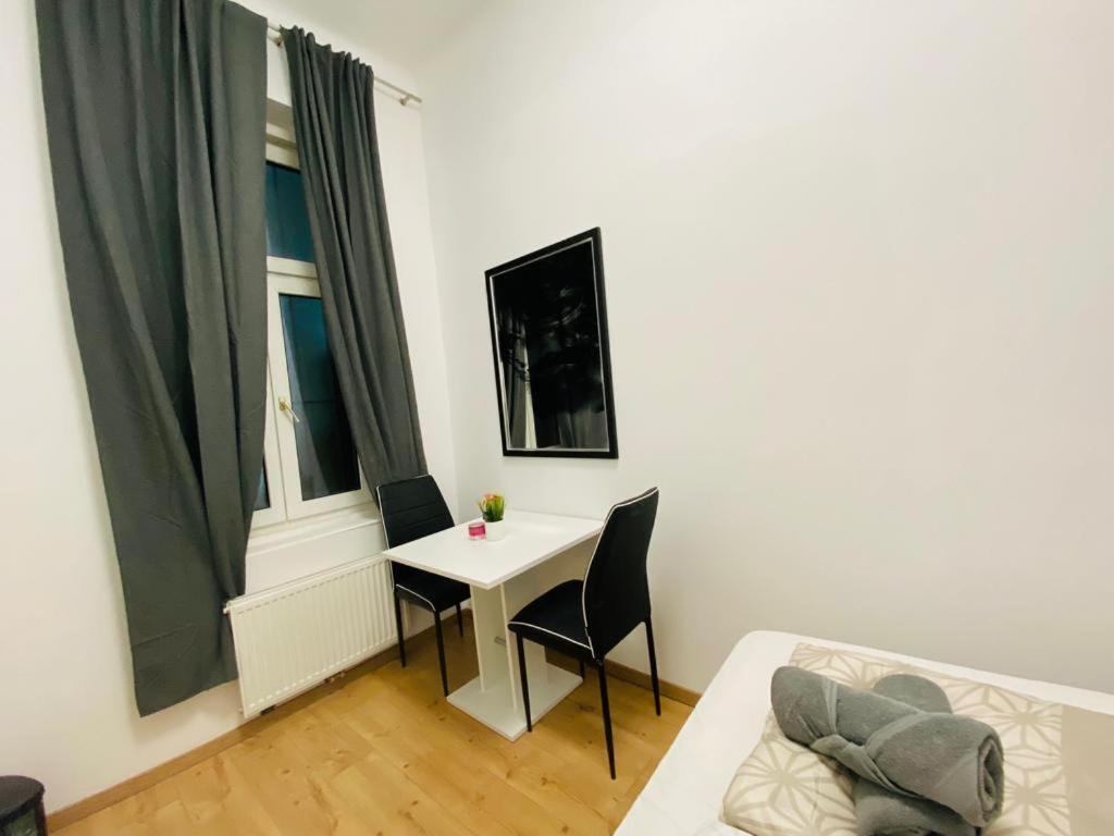 Quad-Room Near Prater Stern Vienna Esterno foto